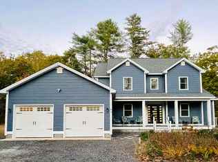 93 Pipeline Rd, Raymond, ME 04071