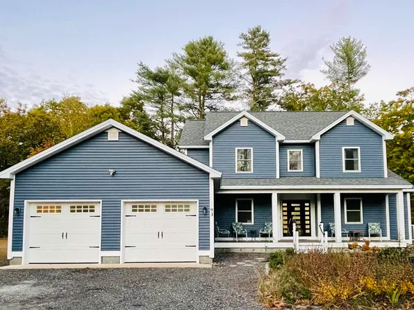 93 Pipeline Road, Raymond, ME 04071