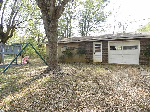 3rd image of 20 Gardenia Dr