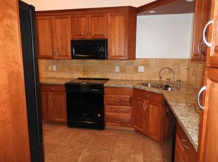 8761 Caminito Abrazo, La Jolla, CA 92037