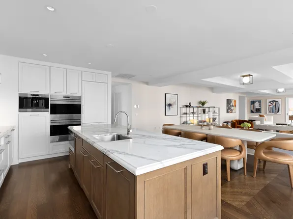 220 East 20th Street 6 image 3 of 15