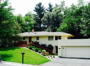 676 Schifsky Rd, Shoreview, MN 55126