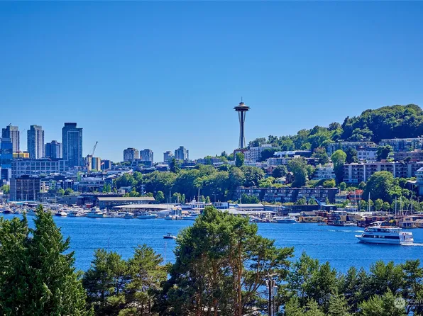 1760 N Northlake Way #527, Seattle, WA 98103
