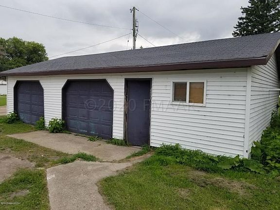 5th image of 819 Pleasant Ave