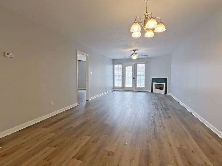402 Northrop Pl — Photo 9