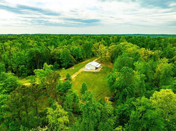2933 Cavia Rd, Holladay, TN 38341