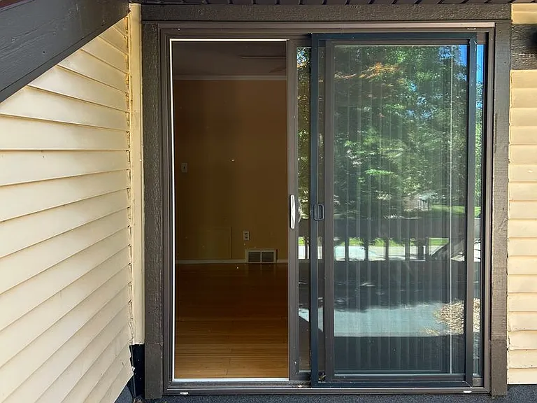 4456 Donna Dr — Photo 25