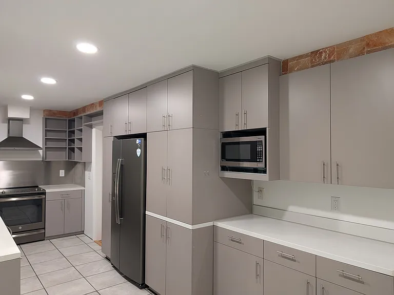 514 Morreene Rd — Photo 6