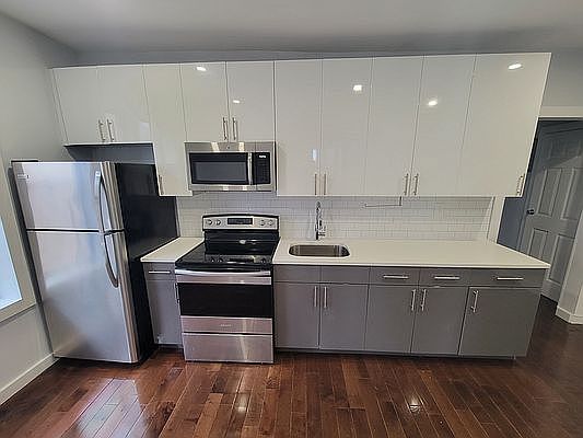 1st image of 25 Vermilyea Ave #12