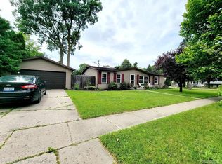729 Cardinal Ct, Howell, MI 48843