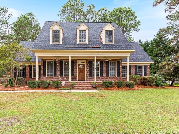 6549 Countryside Dr, Fayetteville, NC 28311