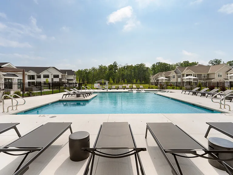 Seasons at Grafton Resort Style Pool
