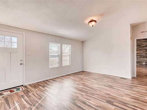 5th image of 2509 Willow Oak Ln