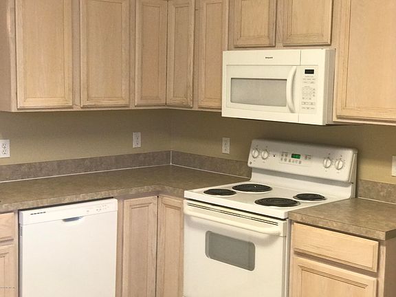 5th image of 390 Southern Branch Ln