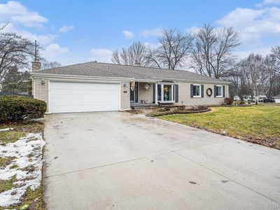 4361 Crestknoll Dr, Grand Blanc, MI, 48439