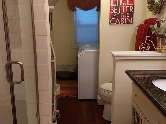 5th image of 855 Lake Dr