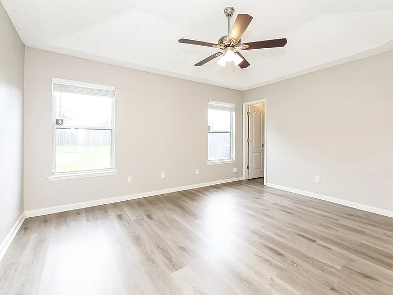 1266 Summit Oaks Dr E — Photo 10