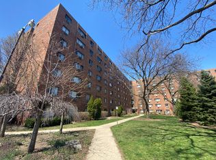 8510 W Catherine Ave #716, Chicago, IL 60656