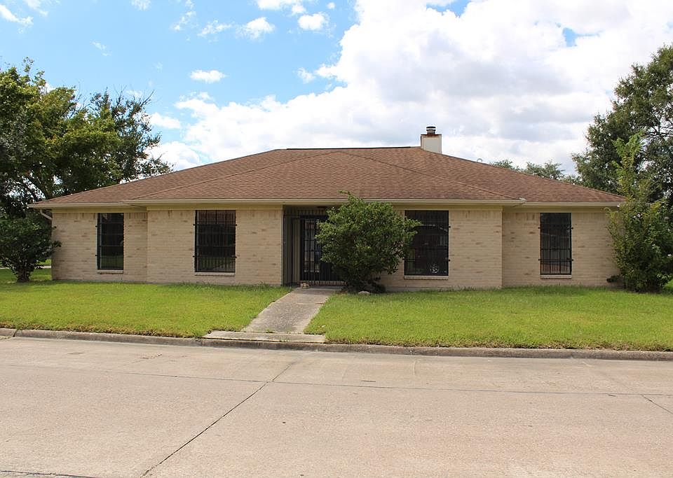 1st image of 3811 Turtle Creek Dr