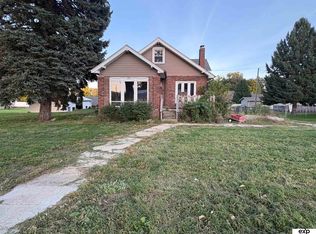 711 N 14th St, Fort Calhoun, NE 68023
