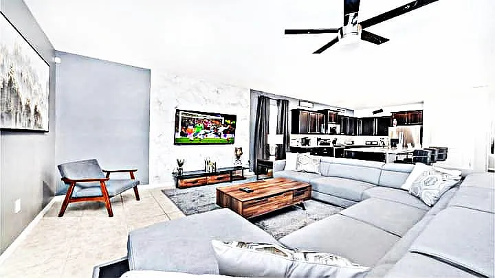8 bed, 4041 sqft, $3,950 — Photo 3