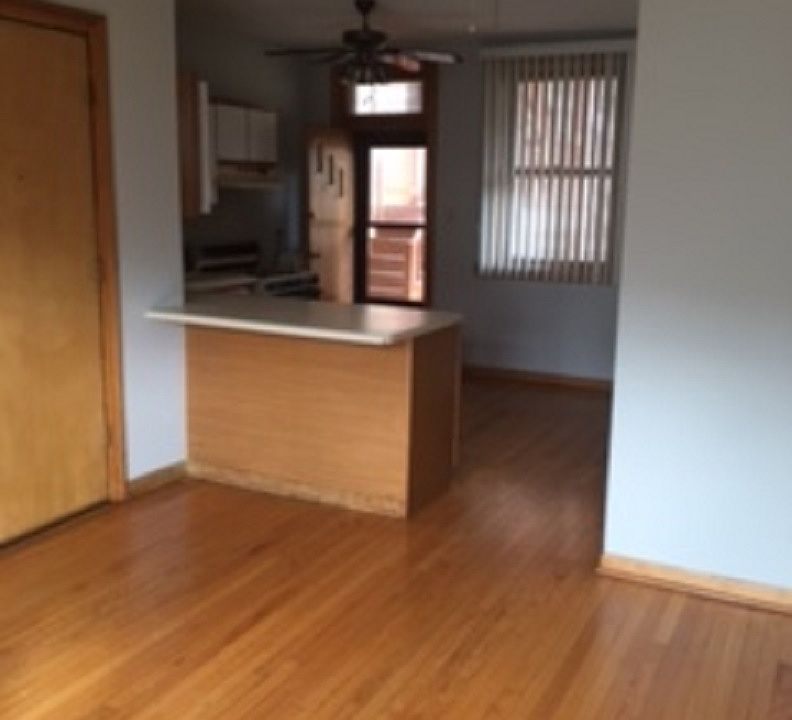 1st image of 1318 W Foster Ave APT 2E