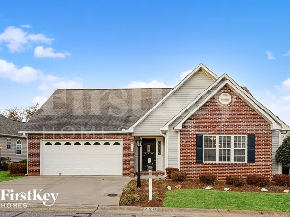 220 Sugarcane Ln, Winston Salem, NC 27104
