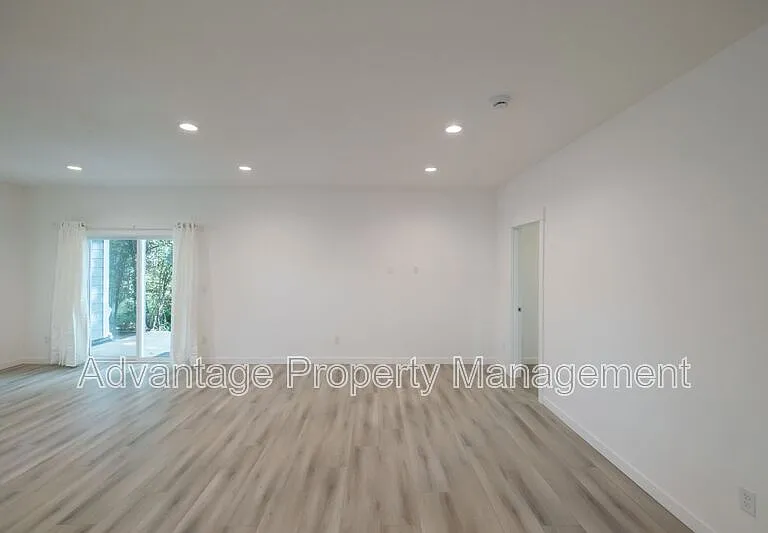 2190 SE Marion St — Photo 17