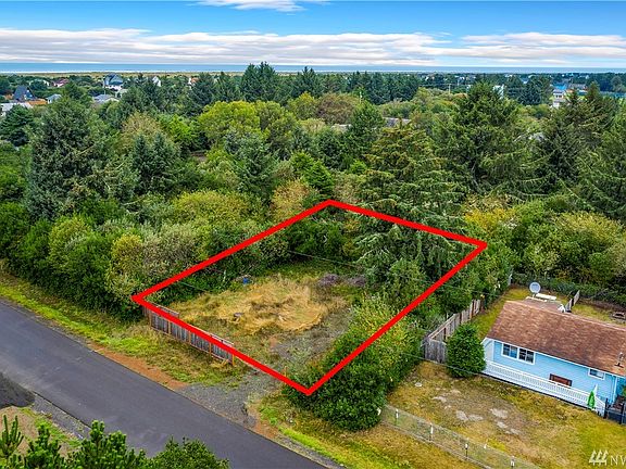 3rd image of 288 Wishkah Ave