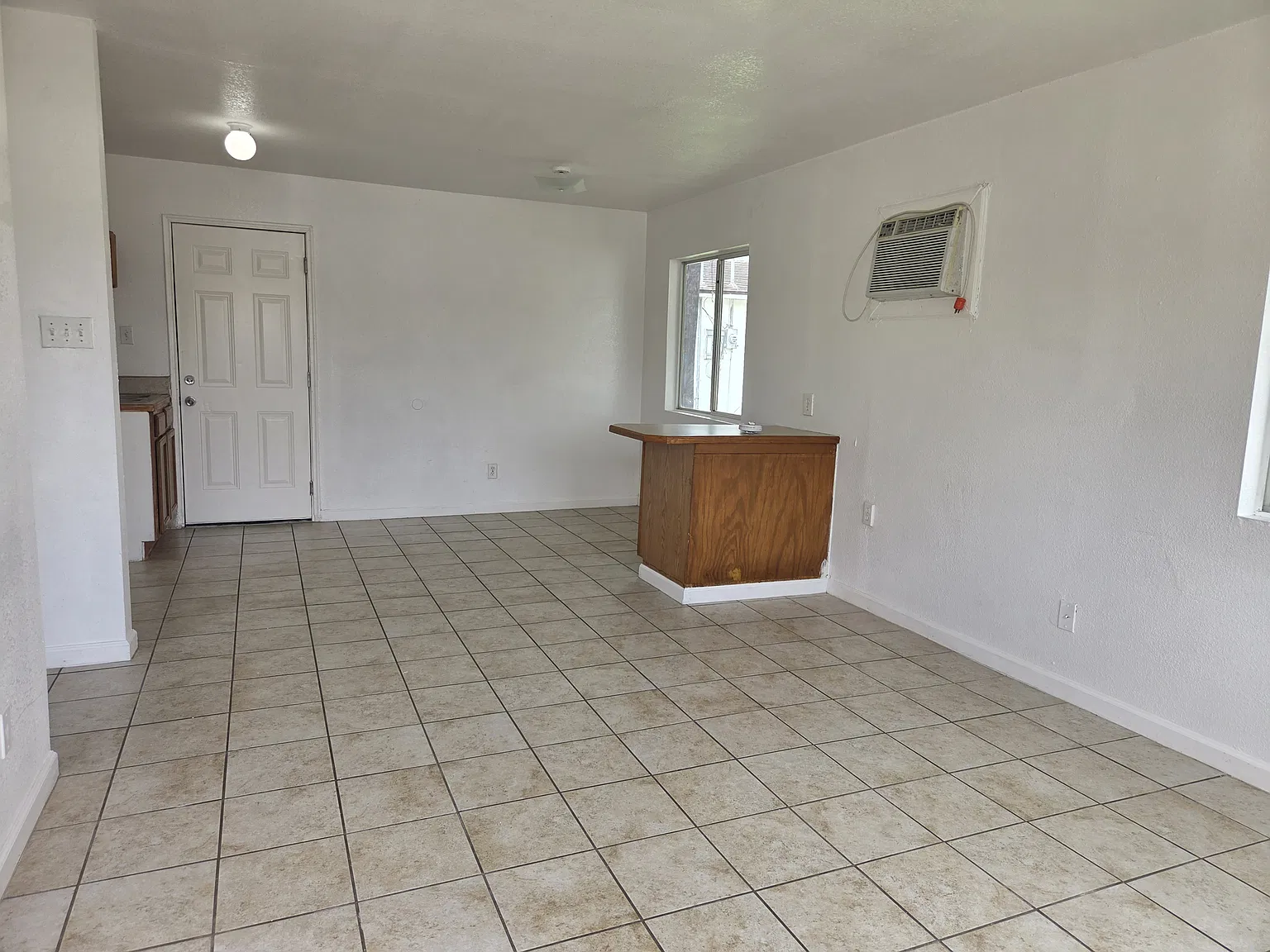 3 bed, $870 — Photo 4