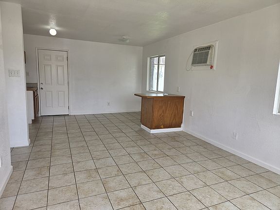 4th image of 6317 Southmost Rd