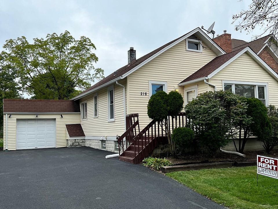 1st image of 218 S Cass Ave