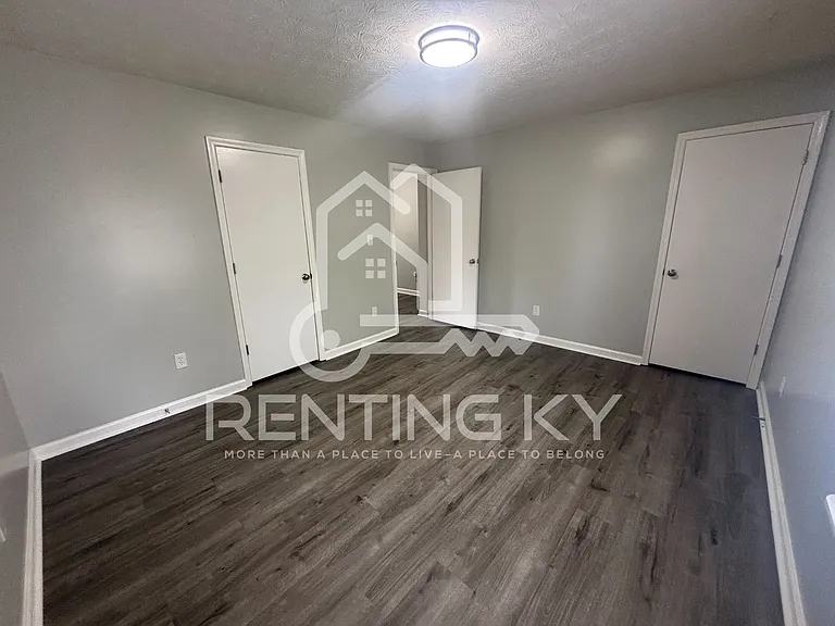 215 Peachtree Rd — Photo 15