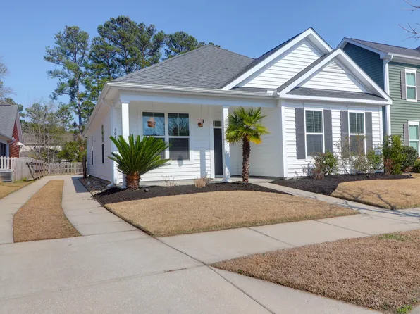 3042 Moonlight Dr, Charleston, SC 29414