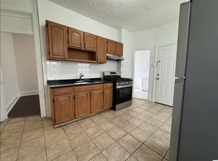 138 Woodlawn Ave APT 4, Jersey City, NJ 07305