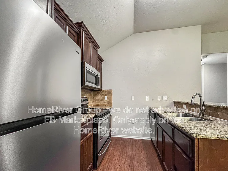1729 Everglade Ct — Photo 9