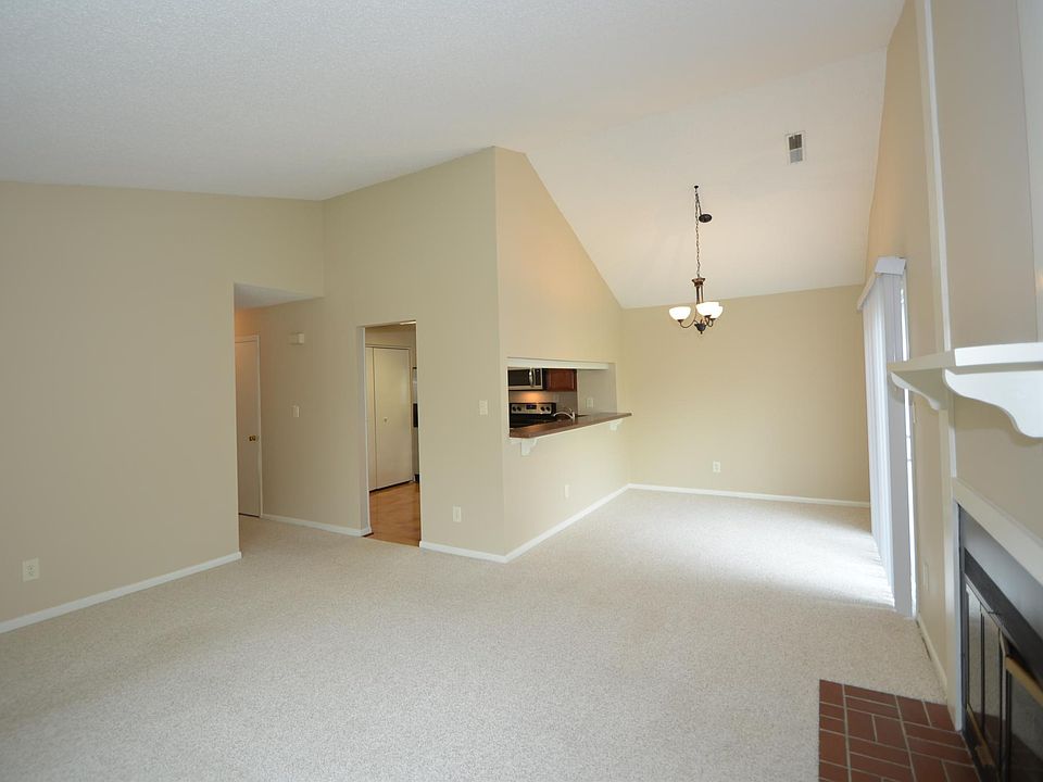 livingroom & dining room