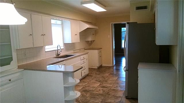 2nd image of 6606 Stichter Ave