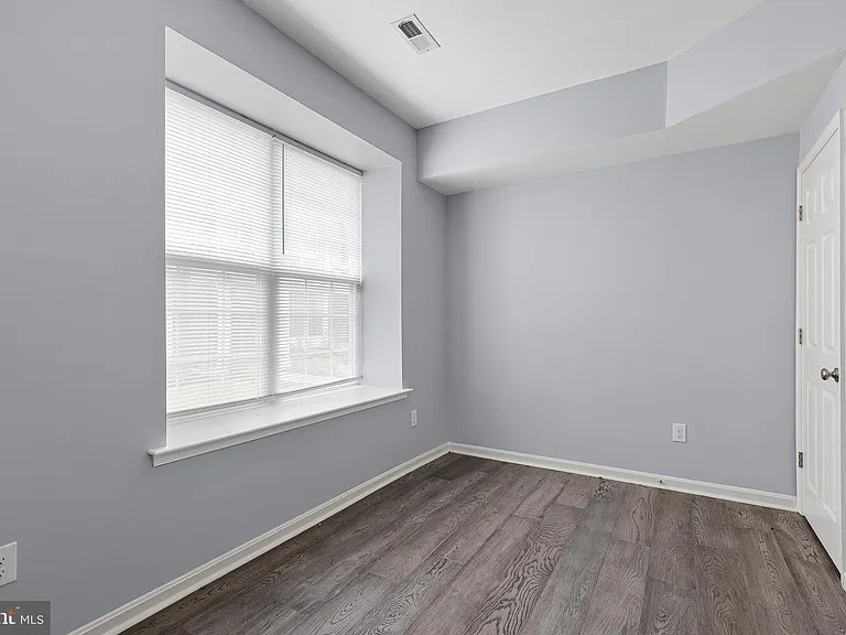 624 McComb Pl — Photo 17
