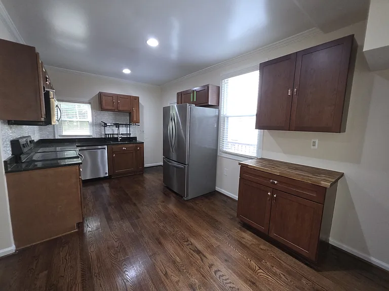 7516 Main St — Photo 17