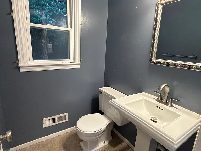19 Enright Ave — Photo 18