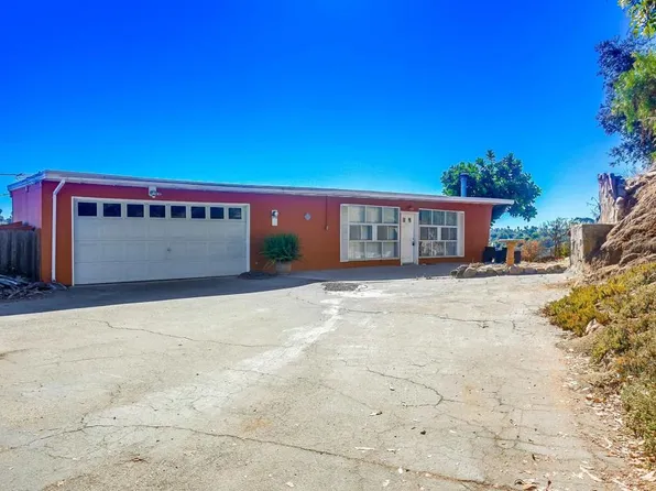 700 E Vista Way, Vista, CA 92084