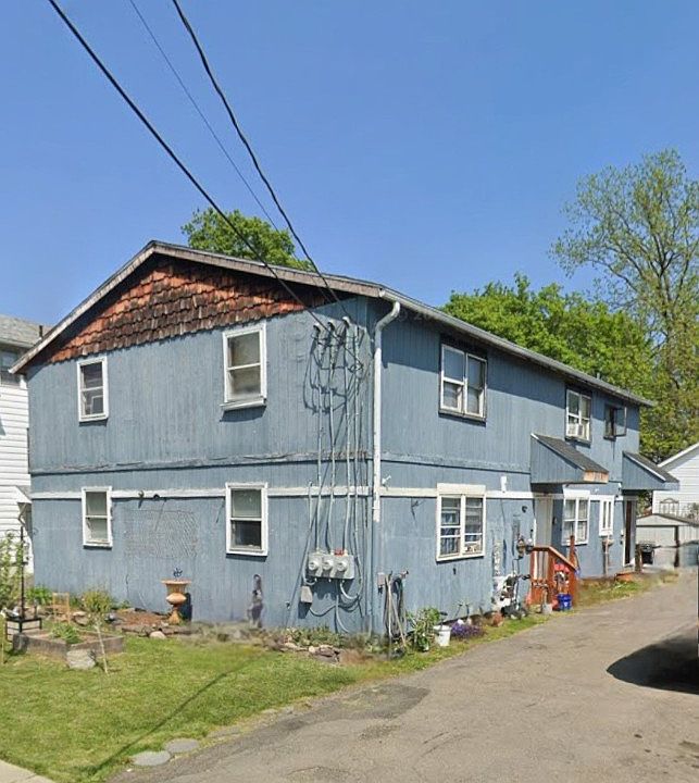 1st image of 203 W Union St