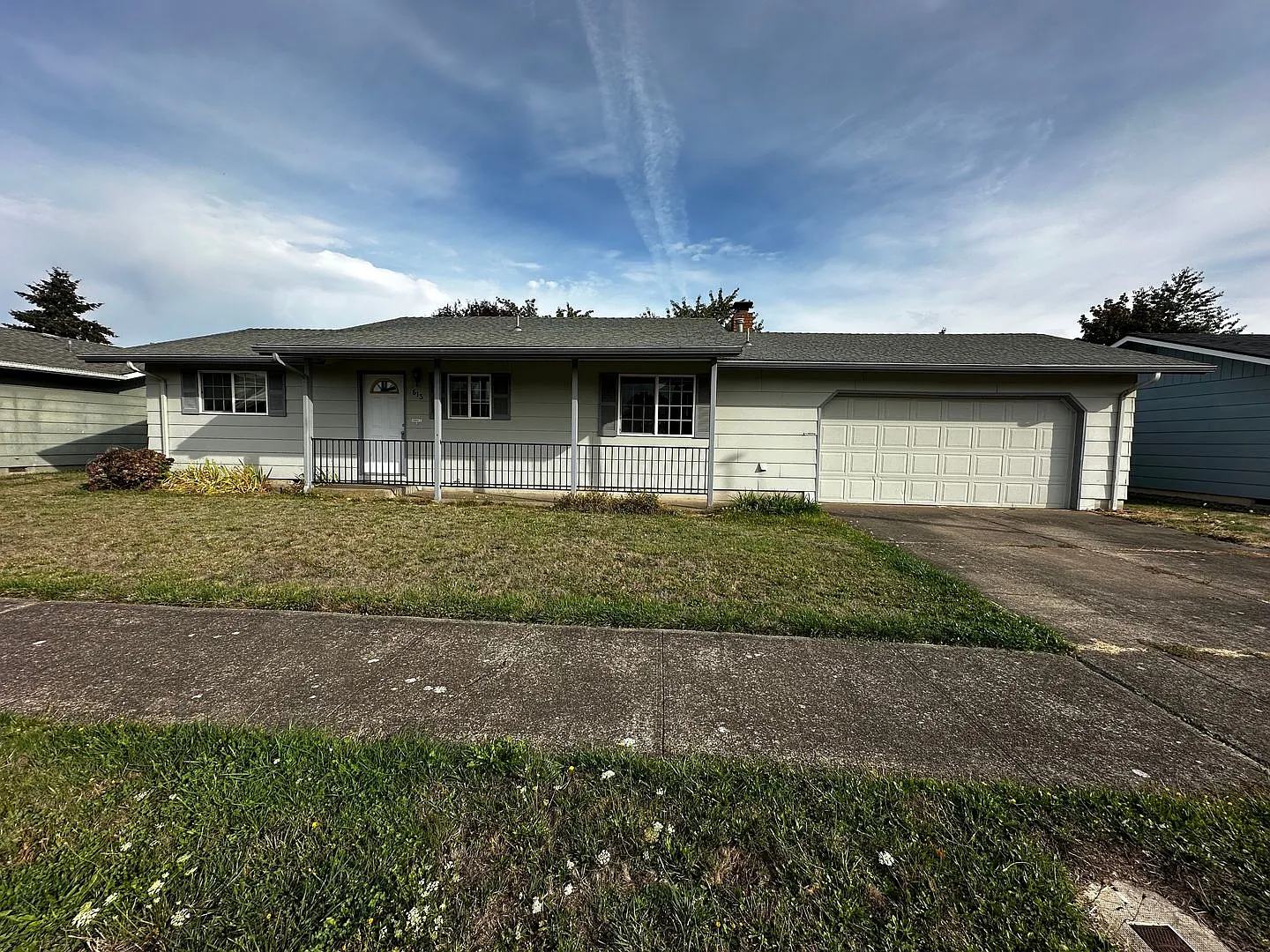 Nice 2 Bedroom Home With A Huge Fenced Back Yard In SE Albany — Photo 1