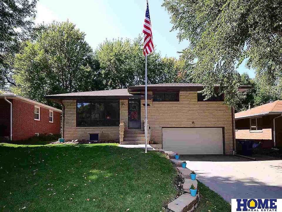 1st image of 2717 S 41st St