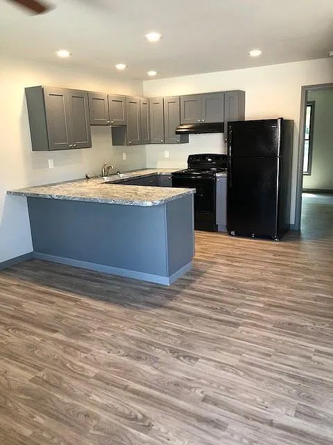 1722 State St — Photo 2