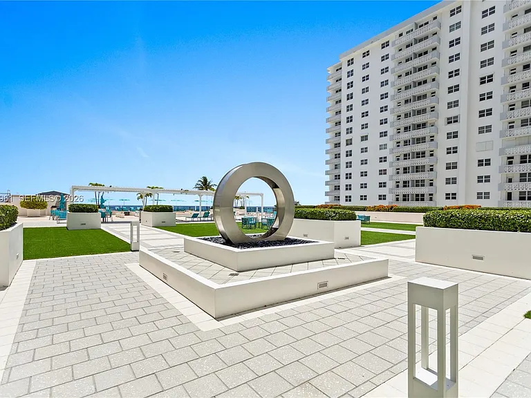 4280 Galt Ocean Dr #3G — Photo 2