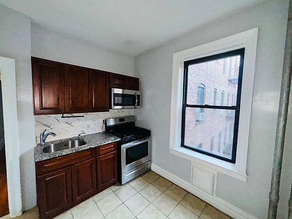 3rd image of 321-23 Fairmount Ave #44