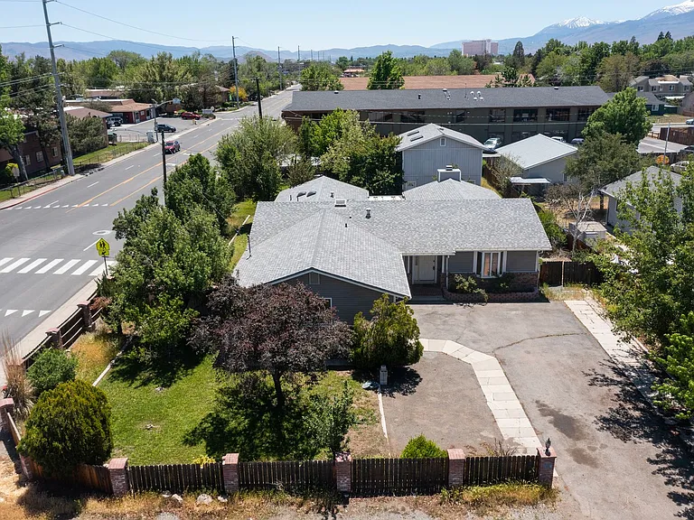 1985 Ponderosa Dr — Photo 12