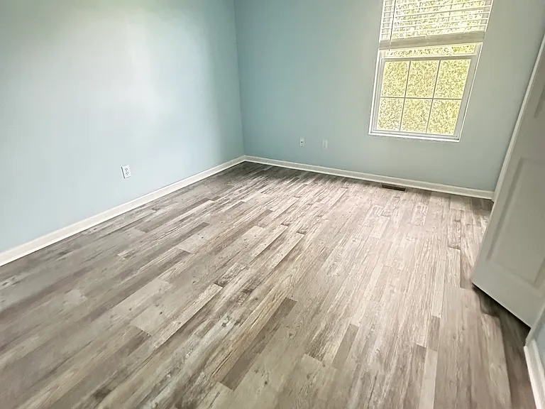 1108 Emma Ct — Photo 10